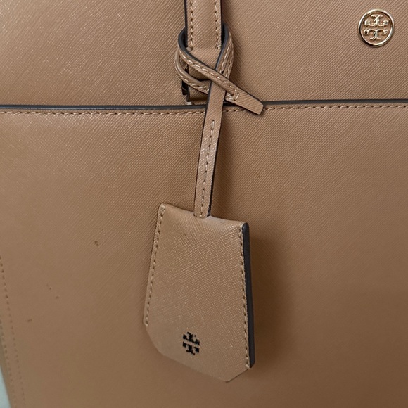 🆕 Tory Burch Robinson tote - Picture 7 of 16